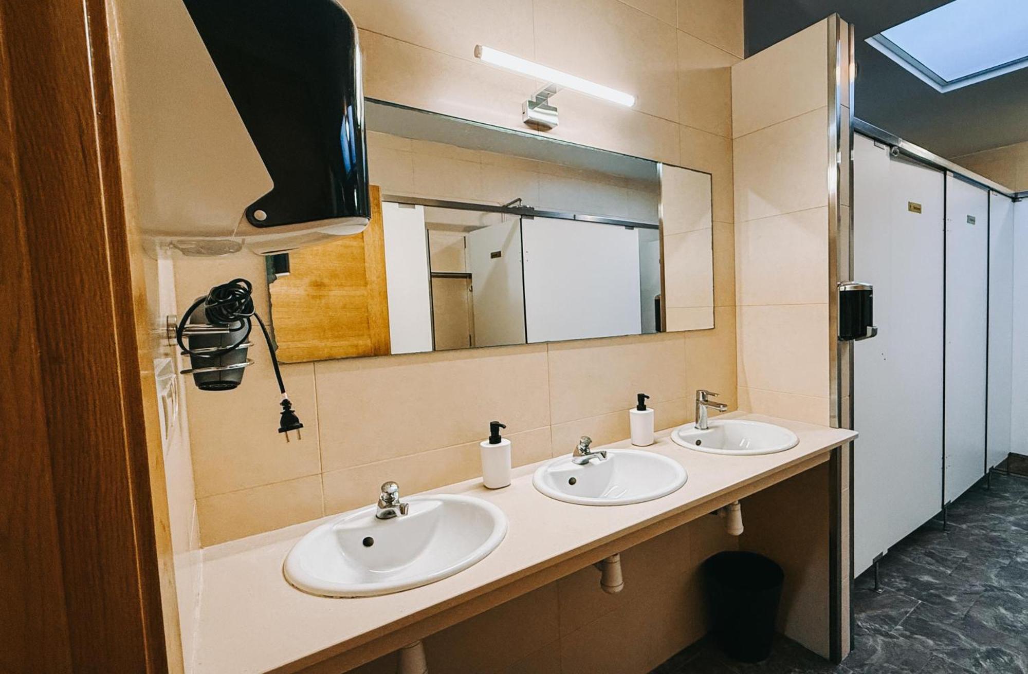 Albergue Lecer Sobrado Porta Εξωτερικό φωτογραφία